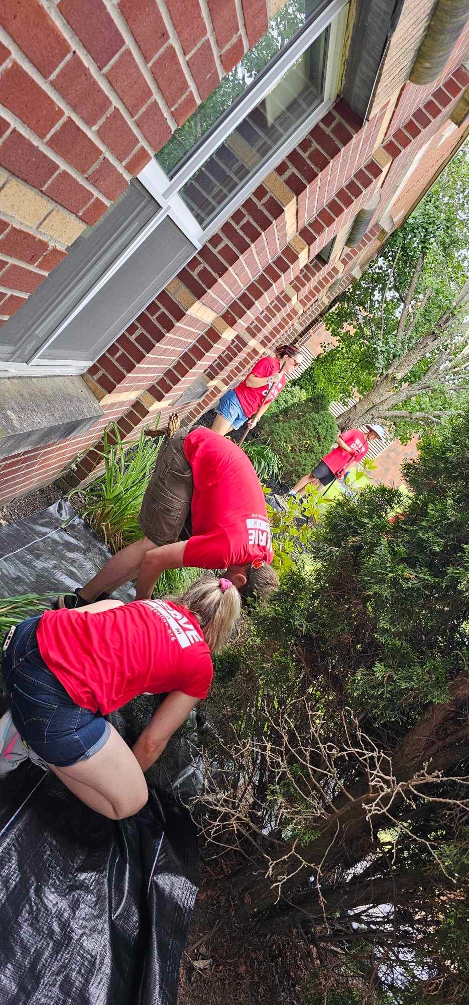 Lifesong Church Helps With SPS Landscaping