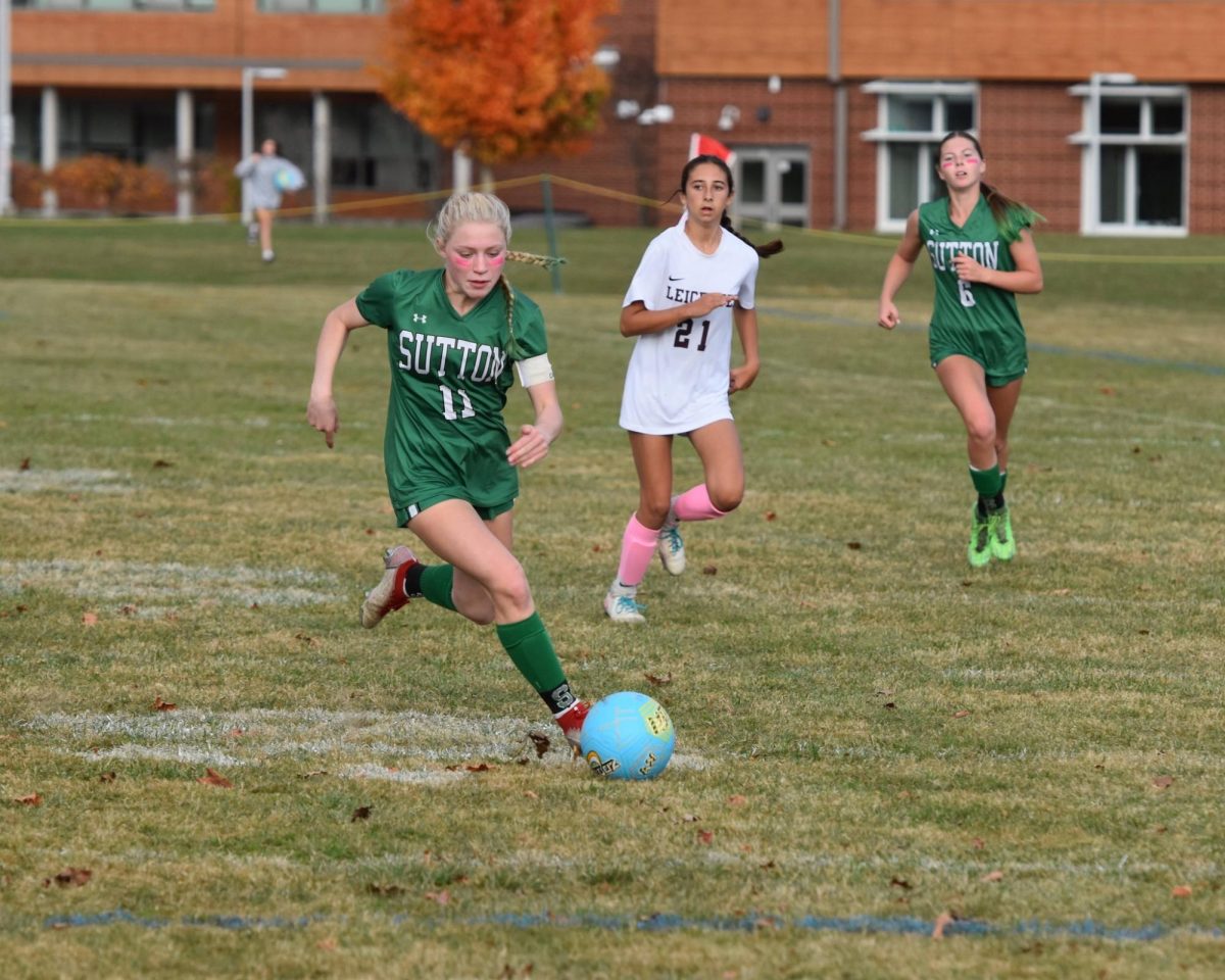 Ava Magnuson scored three goals to help power the Suzies past Leicester.