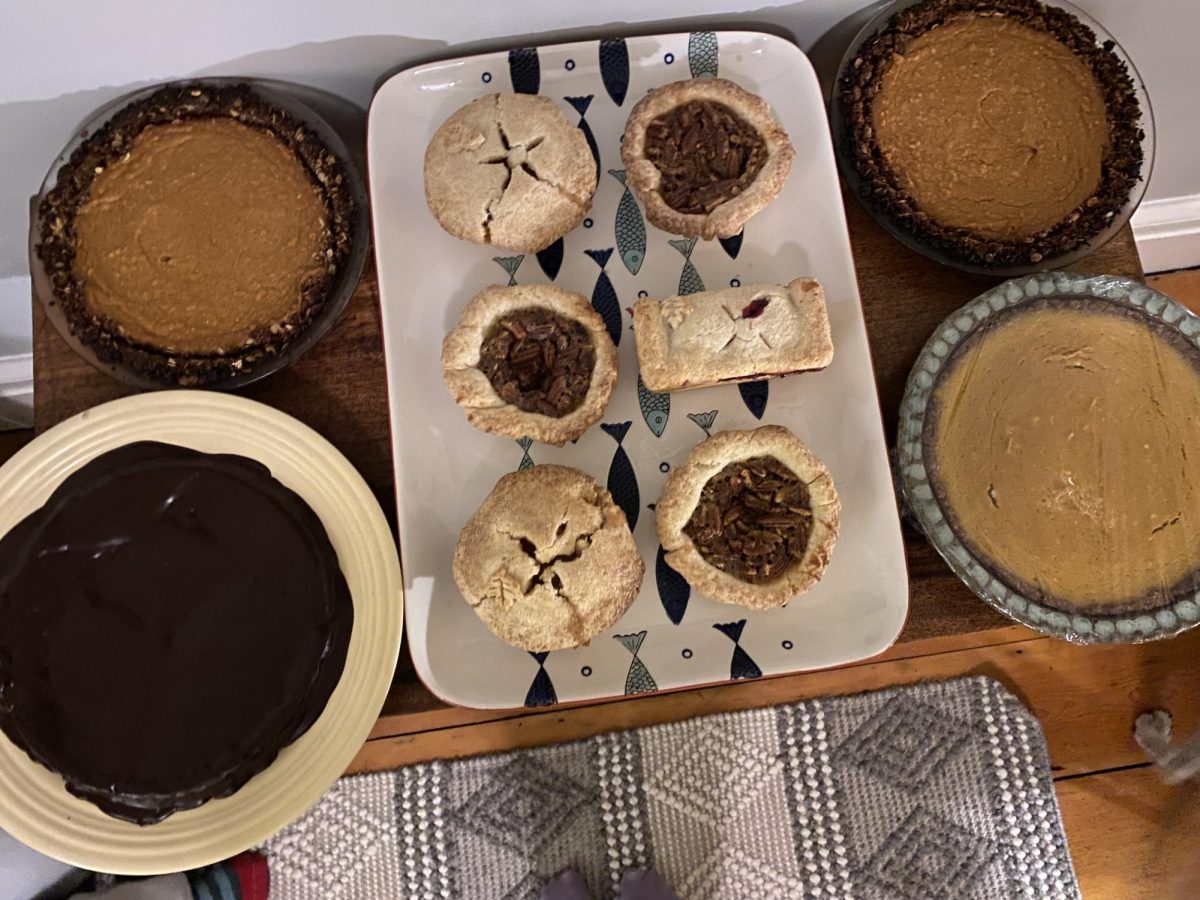 Here's some delicious Thanksgiving pies, which are another reason to love Thanksgiving!